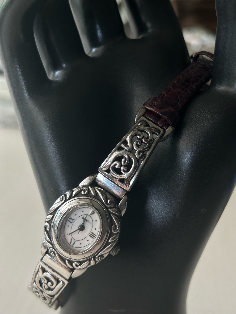 Vintage Brighton Scroll Santa Barbara ladies Watch w/leather strap NEW BATTERY